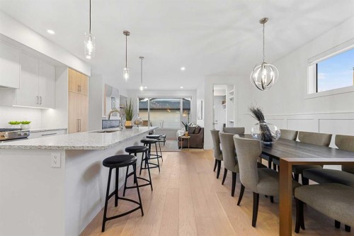1417 41 Street Sw, Calgary, AB - Indoor