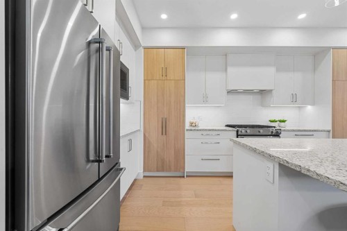 1417 41 Street Sw, Calgary, AB - Indoor Photo Showing Kitchen With Stainless Steel Kitchen With Upgraded Kitchen