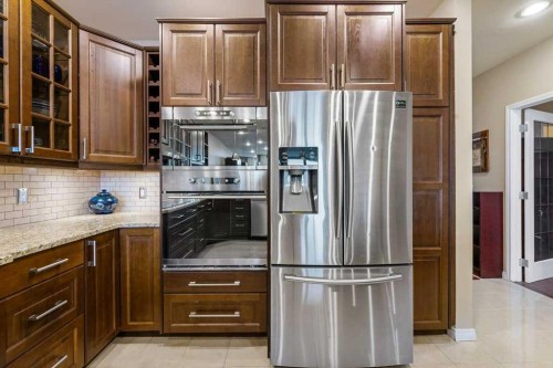 402-103 10 Avenue Nw, Calgary, AB - Indoor Photo Showing Kitchen