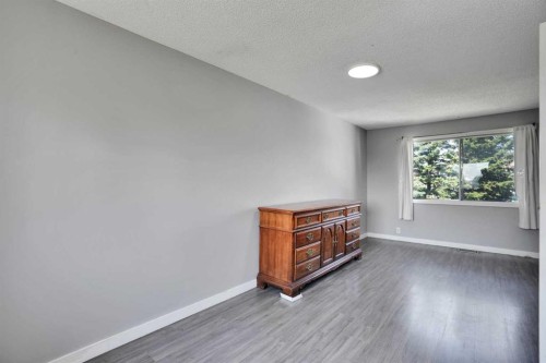 36 Falton Court Ne, Calgary, AB - Indoor