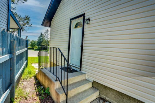 36 Falton Court Ne, Calgary, AB - Outdoor With Exterior