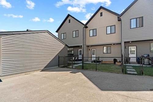 733 South Point Gate Sw, Airdrie, AB - Outdoor