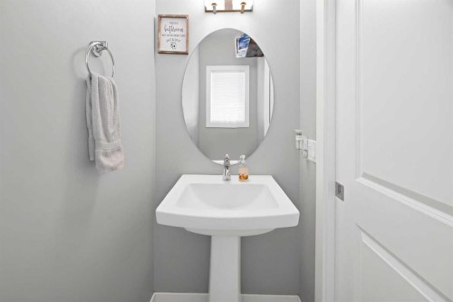 107 Jumping Pound Common, Cochrane, AB - Indoor Photo Showing Bathroom