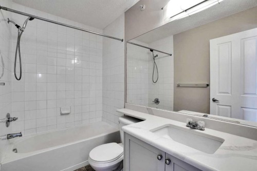 2415-1140 Taradale Drive Ne, Calgary, AB - Indoor Photo Showing Bathroom