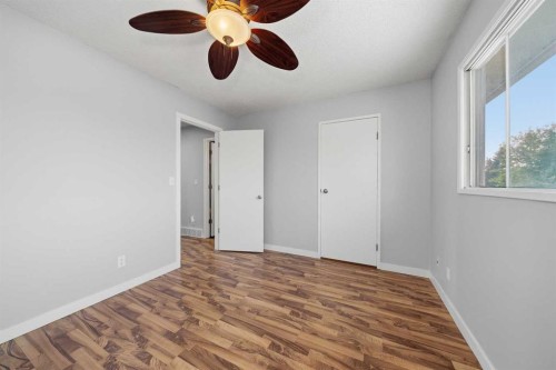 154 Midbend Place Se, Calgary, AB 