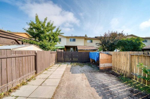 154 Midbend Place Se, Calgary, AB 