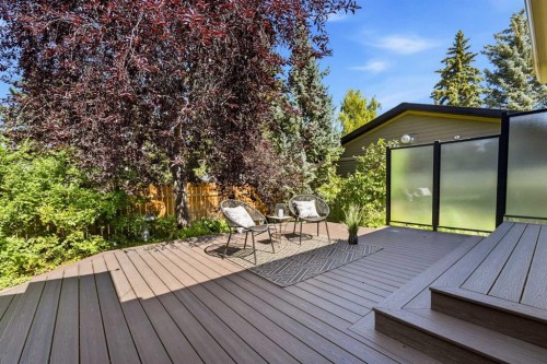 604 Willoughby Crescent Se, Calgary, AB - Outdoor With Deck Patio Veranda