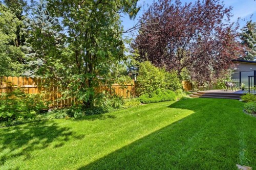 604 Willoughby Crescent Se, Calgary, AB - Outdoor