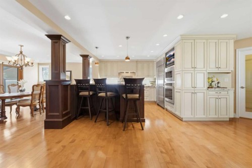 604 Willoughby Crescent Se, Calgary, AB - Indoor