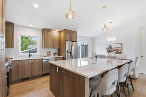 31 Midvalley Road Se, Calgary, AB 