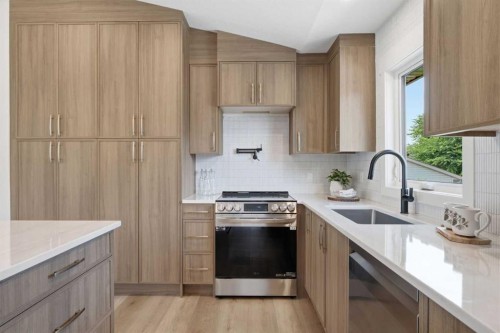 31 Midvalley Road Se, Calgary, AB 