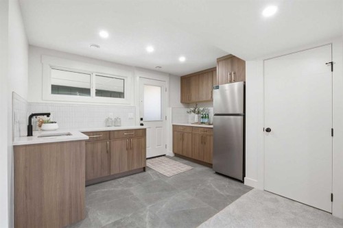 31 Midvalley Road Se, Calgary, AB 