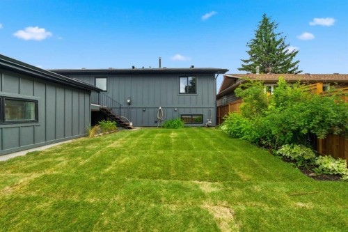 31 Midvalley Road Se, Calgary, AB 