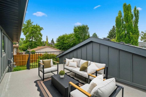 31 Midvalley Road Se, Calgary, AB 