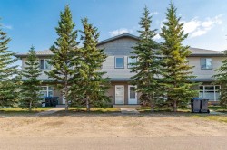 3-4406 46 Avenue Sylvan Lake, AB T4S 1W7