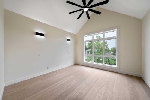 2431 23 Street Nw, Calgary, AB - Indoor Photo Showing Other Room