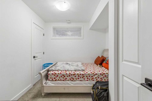 60 Cranfield Park Se, Calgary, AB - Indoor Photo Showing Bedroom
