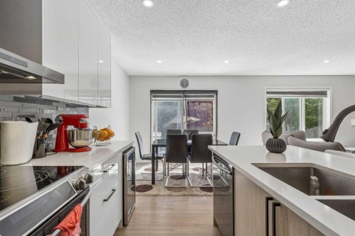 60 Cranfield Park Se, Calgary, AB - Indoor Photo Showing Kitchen