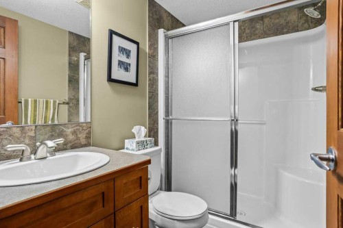 215-150 Crossbow Place, Canmore, AB - Indoor Photo Showing Bathroom
