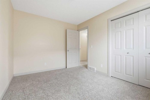 47 Evanspark Circle, Calgary, AB - Indoor Photo Showing Other Room