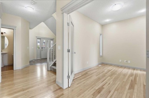 47 Evanspark Circle, Calgary, AB - Indoor Photo Showing Other Room