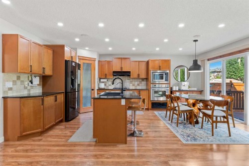 114 Chapalina Terrace Se, Calgary, AB - Indoor Photo Showing Kitchen