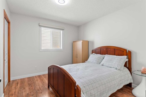 114 Chapalina Terrace Se, Calgary, AB - Indoor Photo Showing Bedroom