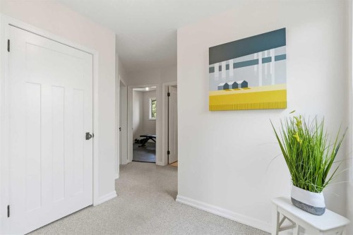 1801 2 Street Nw, Calgary, AB - Indoor Photo Showing Other Room