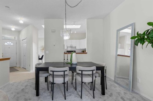 139 Hidden Valley Green Nw, Calgary, AB - Indoor Photo Showing Dining Room