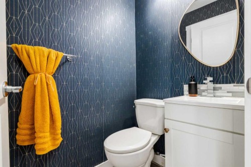 92 Covington Court Ne, Calgary, AB - Indoor Photo Showing Bathroom