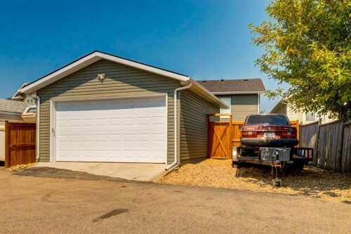 92 Covington Court Ne, Calgary, AB - Outdoor With Exterior