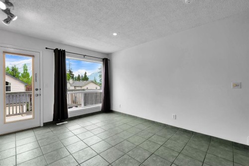 952 Wilson Way, Canmore, AB - Indoor Photo Showing Other Room