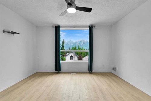 952 Wilson Way, Canmore, AB - Indoor Photo Showing Other Room