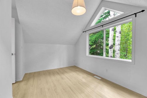 952 Wilson Way, Canmore, AB - Indoor Photo Showing Other Room
