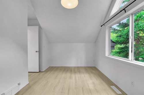 952 Wilson Way, Canmore, AB - Indoor Photo Showing Other Room