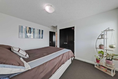 191 Chaparral Valley Terrace Se, Calgary, AB - Indoor Photo Showing Bedroom