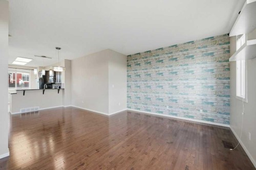 3 Evansview Gardens Nw, Calgary, AB - Indoor Photo Showing Other Room