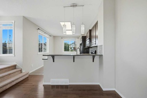 3 Evansview Gardens Nw, Calgary, AB - Indoor