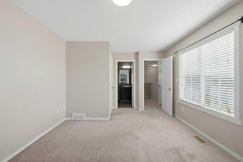 3 Evansview Gardens Nw, Calgary, AB - Indoor