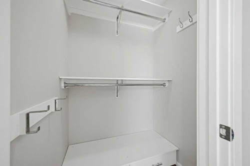 3 Evansview Gardens Nw, Calgary, AB - Indoor With Storage