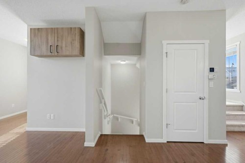 3 Evansview Gardens Nw, Calgary, AB - Indoor Photo Showing Other Room