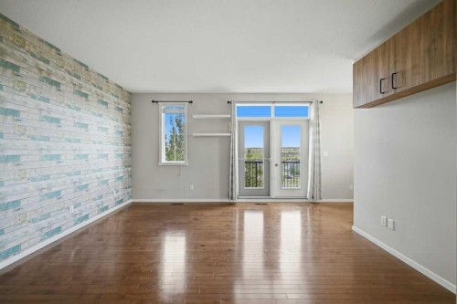 3 Evansview Gardens Nw, Calgary, AB - Indoor Photo Showing Other Room