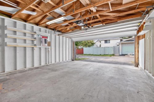 319 Rundlelawn Road Ne, Calgary, AB - Indoor Photo Showing Basement