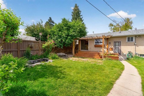 4639 Marbank Drive, Calgary, AB - Outdoor
