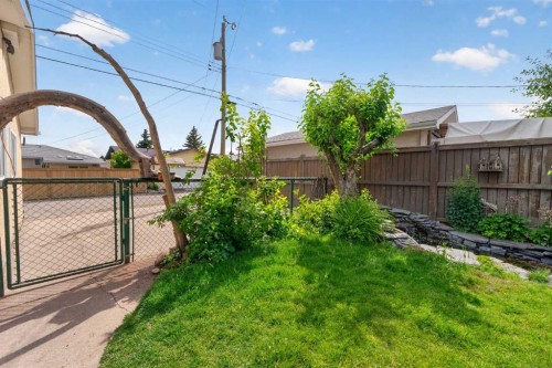 4639 Marbank Drive, Calgary, AB - Outdoor