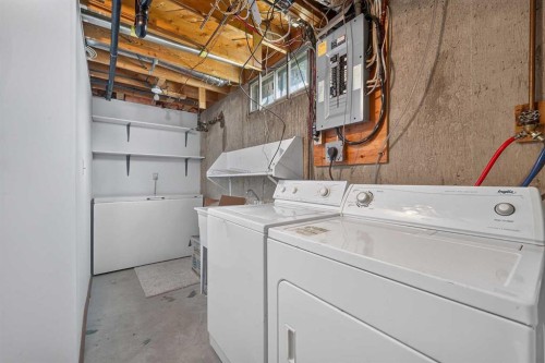 4639 Marbank Drive, Calgary, AB - Indoor Photo Showing Laundry Room