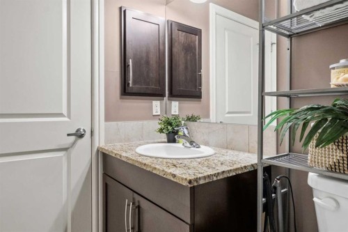3106-15 Sunset Square, Cochrane, AB - Indoor Photo Showing Bathroom
