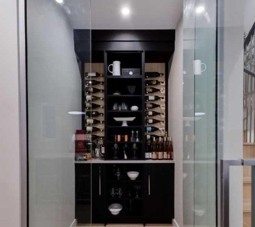 84 Timberline Way Sw, Calgary, AB - Indoor
