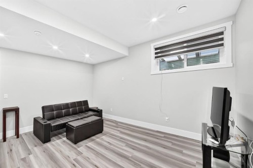 86 Carringvue Manor Nw, Calgary, AB - Indoor