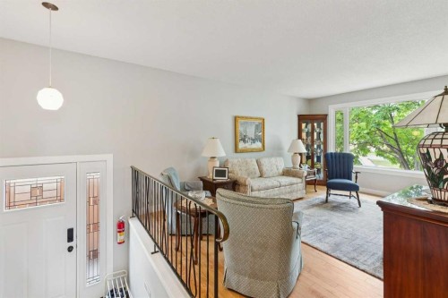232 Thames Close Nw, Calgary, AB - Indoor